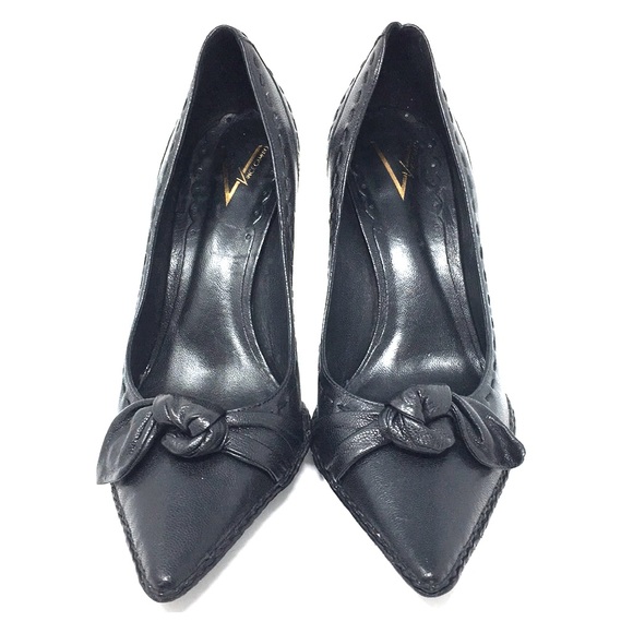 Vince Camuto Shoes - Vince Camuto rare knot & bow heels black